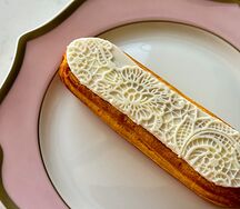 Эклер ванильный