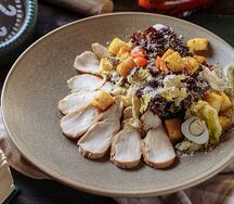 Цезарь с курицей