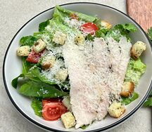 Салат Цезарь с курочкой
