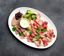 Мясные деликатесы собственного приготовления