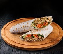 Шаурма из курицы в лаваше