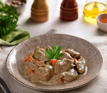 Куриная печень в сметанном соусе