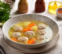 С мясными фрикадельками