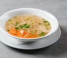 Куриный суп с лапшой