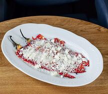 Печеные перцы с сыром фета