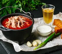 Борщ с гренками