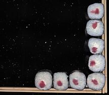 Ролл с тунцом и сливочным сыром
