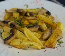 Жареный картофель с грибами