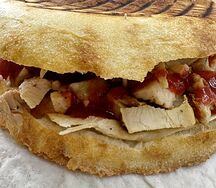 Шаурма в лепешке из курицы