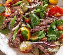 Салат с говядиной и овощами