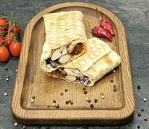 Шашлык куриный в лаваше 