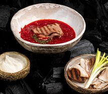Борщ с копченой говядиной
