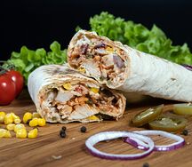Мексиканская шаурма со свининой и курицей