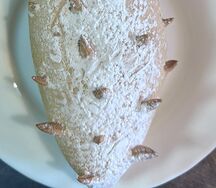 Ёжик с творогом и изюмом