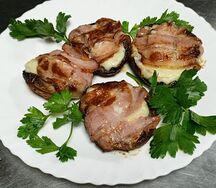 Грибы в беконе с сыром 