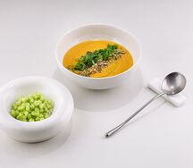 Пряный тыквенный суп с рисом басмати и свежим огурцом