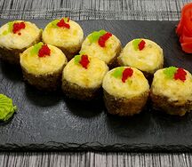 Темпура с копченым кальмаром и шапкой из голубого сыра