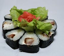 Футо маки с копченым угрем