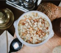 Суп-пюре из картофеля с гренками