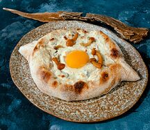 Грибное хачапури с трюфелем