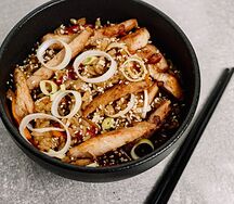 Тяхан с овощами и курицей