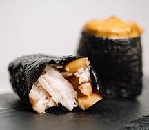 Запеченный гункан с курицей