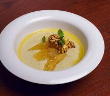 Кукурузная каша с бананом и попкорном