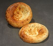 Лепешка на тандыре целая