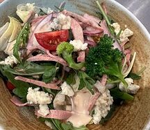 Салат с пастрами из языка