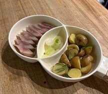 Дальневосточная сельдь собственного посола с картофелем беби
