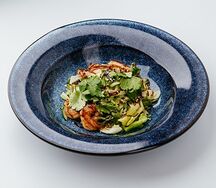Салат с кальмаром и креветкой