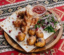 Люля-кебаб из курицы с молодым картофелем