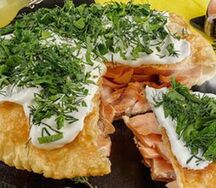 С красной рыбой