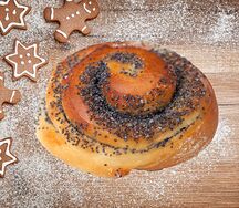 Булочка с маком