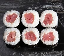 Хосомаки с тунцом