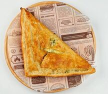 Хачапури с сыром и зеленью 