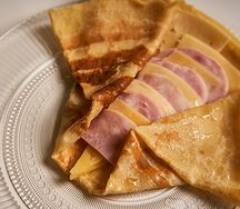 Блин с ветчиной и сыром