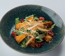 Цезарь по версии 56.53 с хрустящей курицей