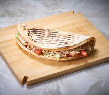 Закрытая пицца