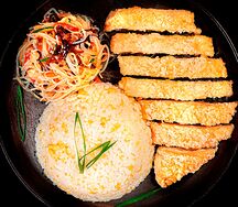 Свиная отбивная с рисом 