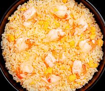 Жареный рис с креветками