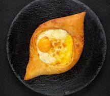 Хачапури по-аджарски