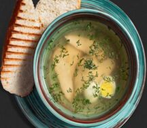 Бульон куриный с гренками