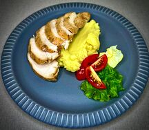 Сочная курочка с картофельным пюре