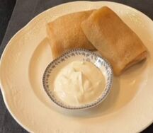 Блинчики с говяжьим языком и вялеными томатами