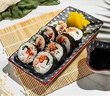 Корейский кимпаб-ролл с крабовым мясом