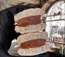 Макарон Солёная карамель