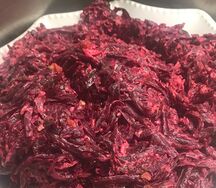 Свекла с орехом и чесноком