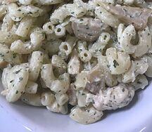 Паста с курицей и грибами