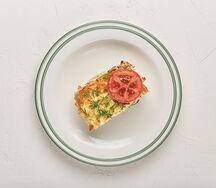 Омлет с ветчиной, сыром и овощами